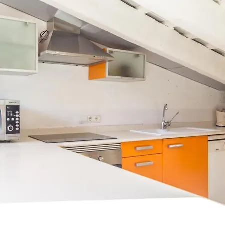 Atico Exclusivo Del Siglo Xvi Con Dos Terrazas En El Corazon De Ciutat Vella Valencie