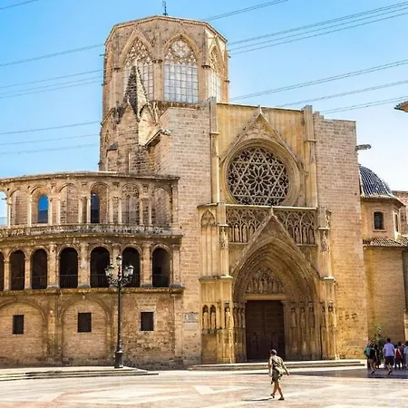 Apartmán Atico Exclusivo Del Siglo Xvi Con Dos Terrazas En El Corazon De Ciutat Vella