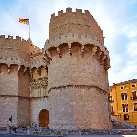 Apartmán Atico Exclusivo Del Siglo Xvi Con Dos Terrazas En El Corazon De Ciutat Vella